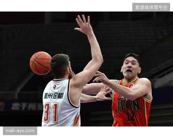 一场跨越三大洲的赛事转播为何要向银行缴纳三成手续费